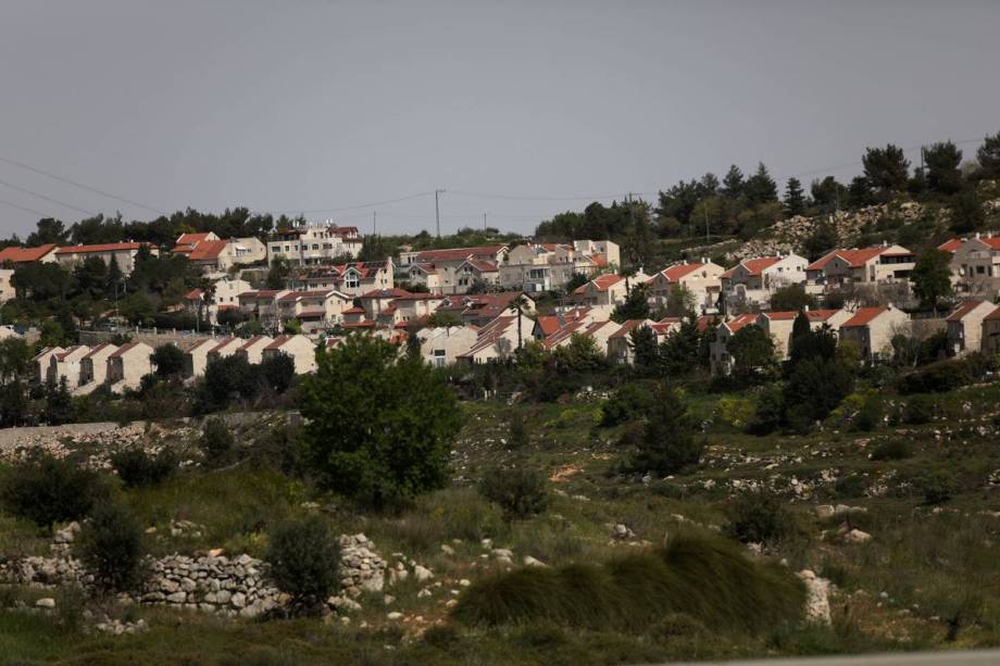 Israel signs $2.3B deal to expand West Bank settlements with 12,000 new homes – Middle East Monitor