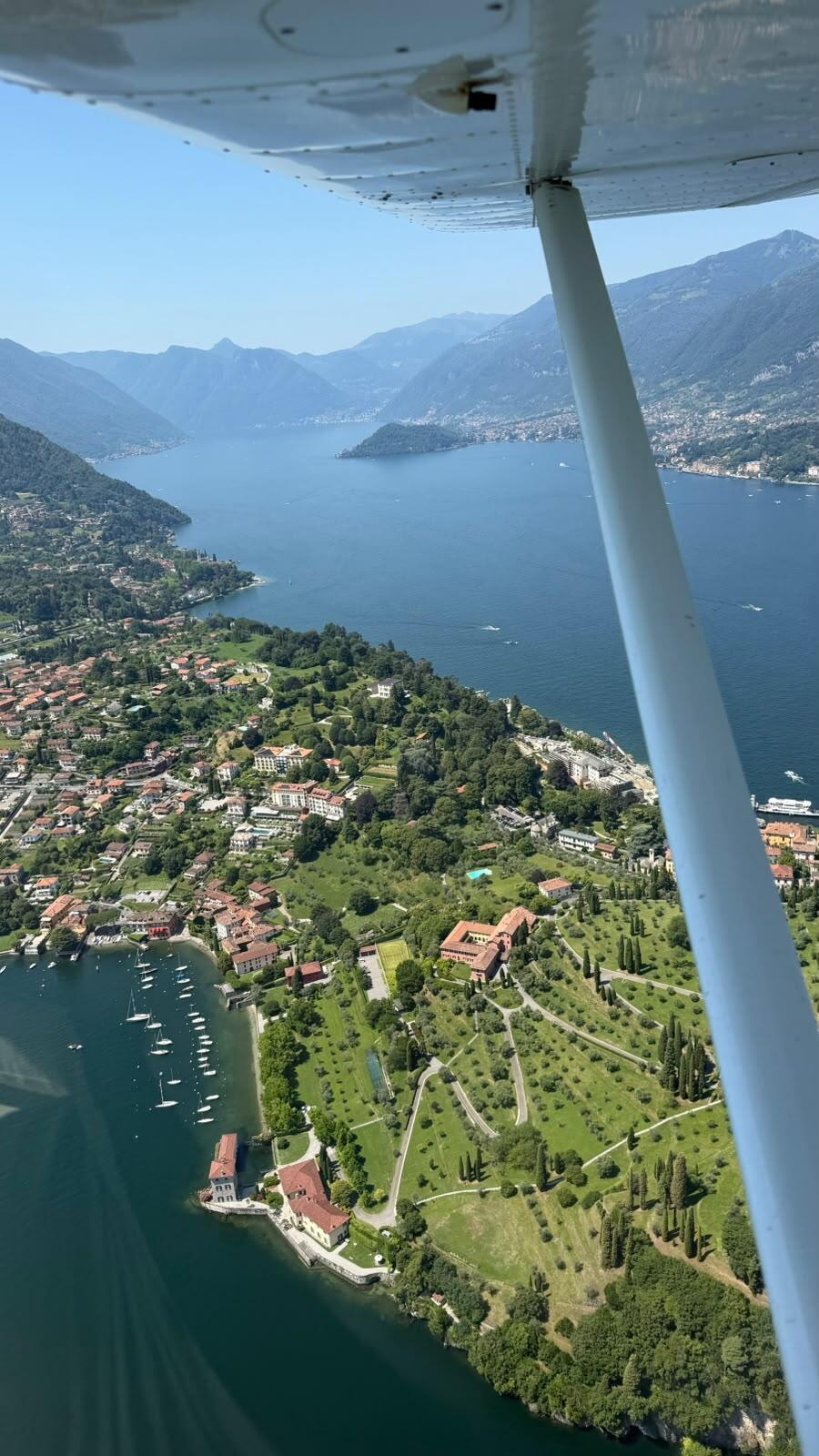 Flying above Lake Como (Photo: Nir Levy) טסים מעל אגם קומו