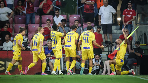 With 10 players: Maccabi Tel Aviv beat Beersheba and won the season's first title in
