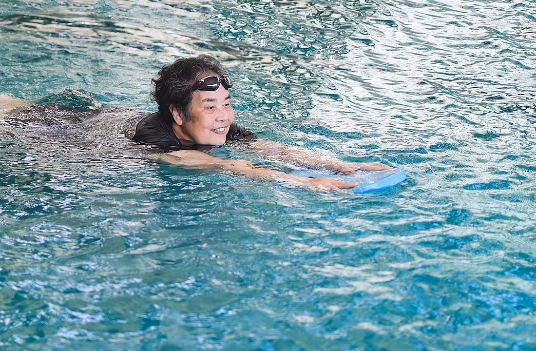Back Pain? Try Swimming, Study Says