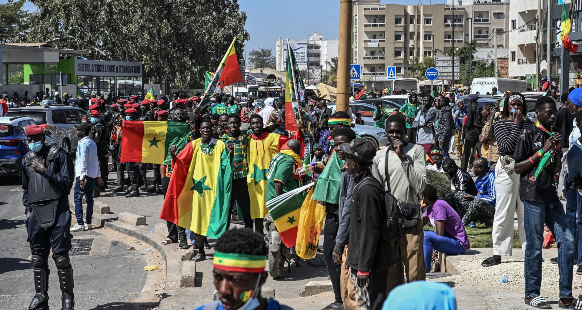 TOPSHOT-FBL-AFR-2025-SEN-MAR-TROPHY-PARADE
