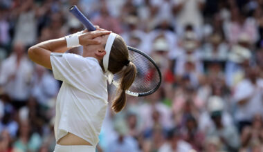 Match point: Watch Muchova advance to first Wimbledon final