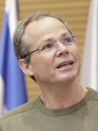 פרופ' אלי פיקרסקי 