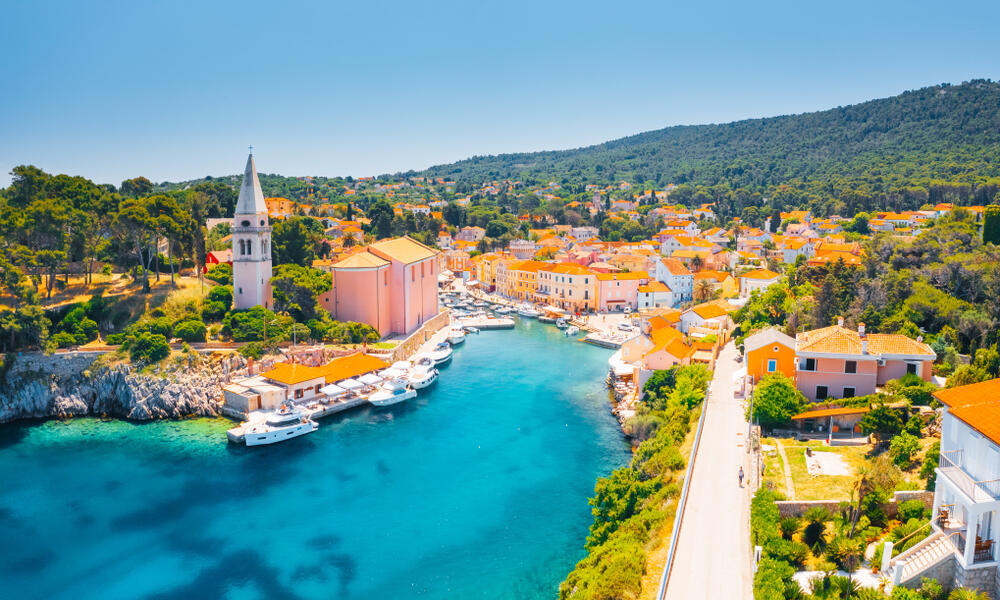 Lošinj, Croatia (Photo: Creative Travel Projects / shutterstock) האי לושיני, קרואטיה