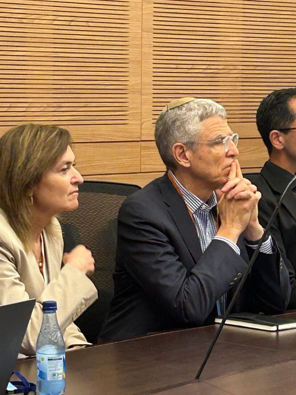 Jacobs at a Knesset discussion on the Basic Law on Torah Study, alongside Anna Kislanski, CEO of the Israel Reform Movement הרב ריק ג'ייקובס