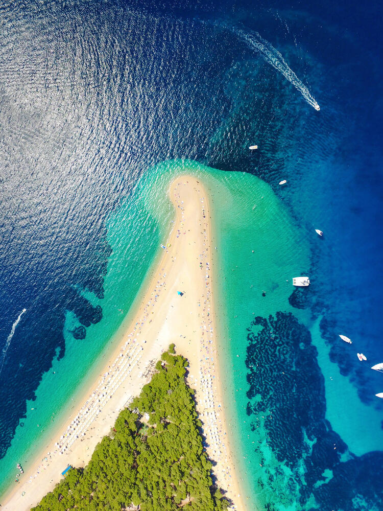 Brač, Croatia (Photo: paul prescott / shutterstock) האי בראץ׳, קרואטיה