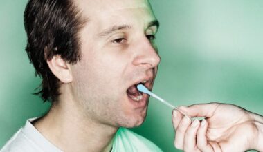 Painless Swab Detects Oral Cancers in an Hour, With Over 95% Accuracy : ScienceAlert