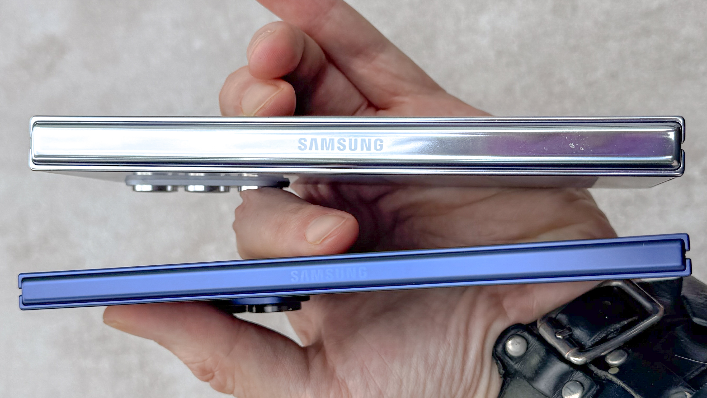 Galaxy Z Fold 5 (top) Galaxy Z Fold 7 (bottom)