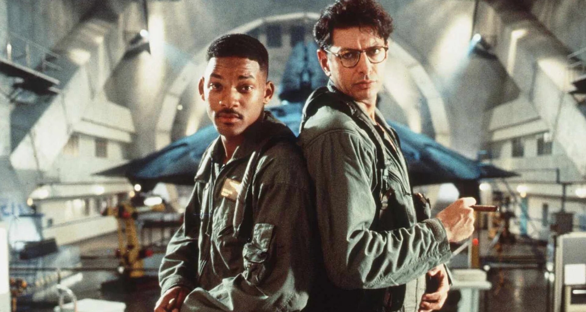 Roland Emmerich and Bill Pullman Reveal Fun Details Behind The Making of INDEPENDENCE DAY — GeekTyrant