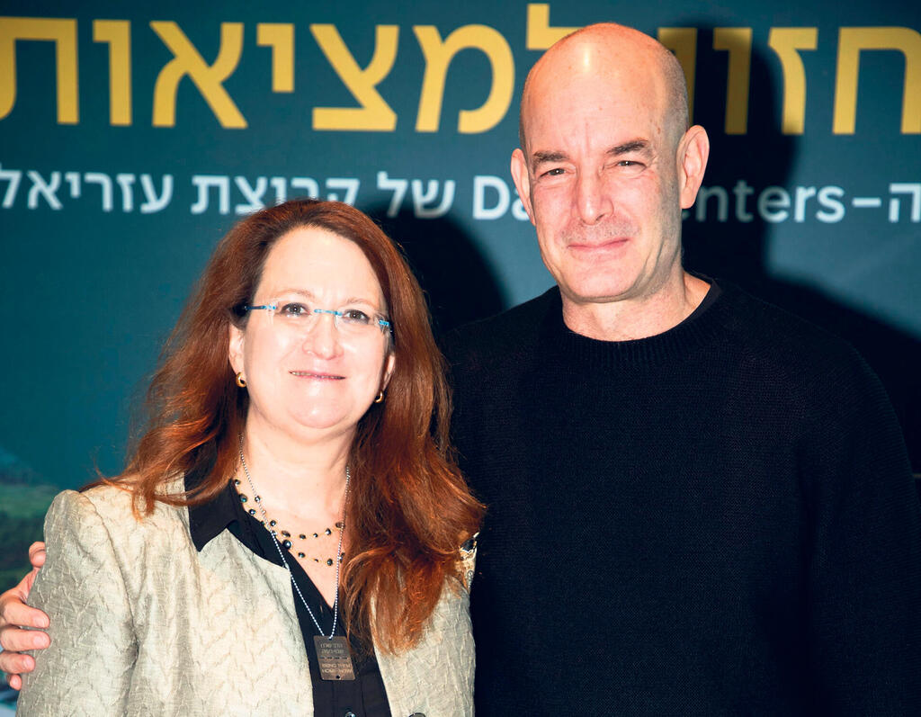 אייל חנקין מנכ"ל חברת הדאטה סנטרס ו דנה עזריאלי מנכ"לית עזריאלי