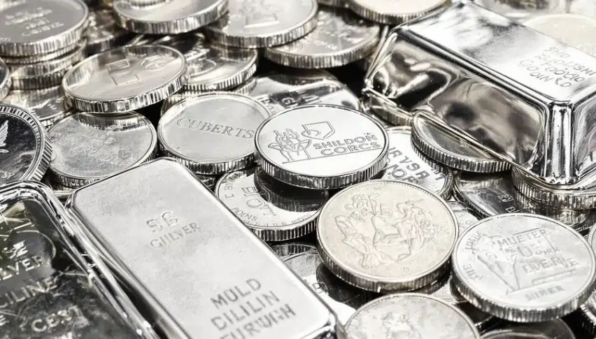 Silver Surges Past $59 as Weak Dollar, Soft GDP and Middle East Tensions Fuel XAG/USD Rally