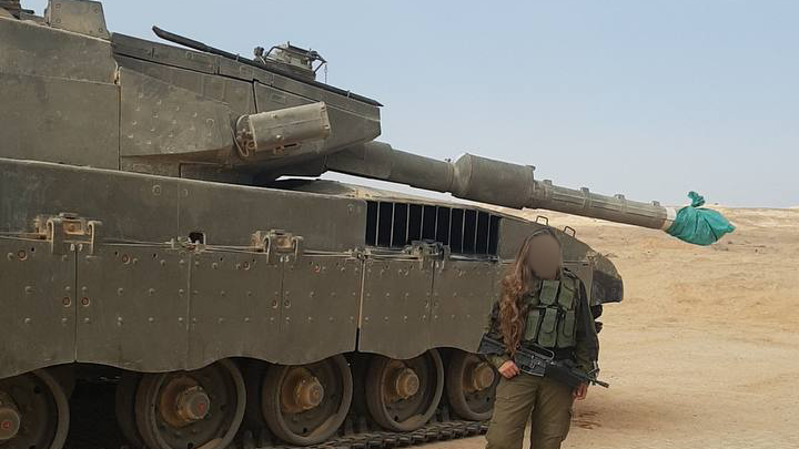 לוחמות מילואים בהנדסה
