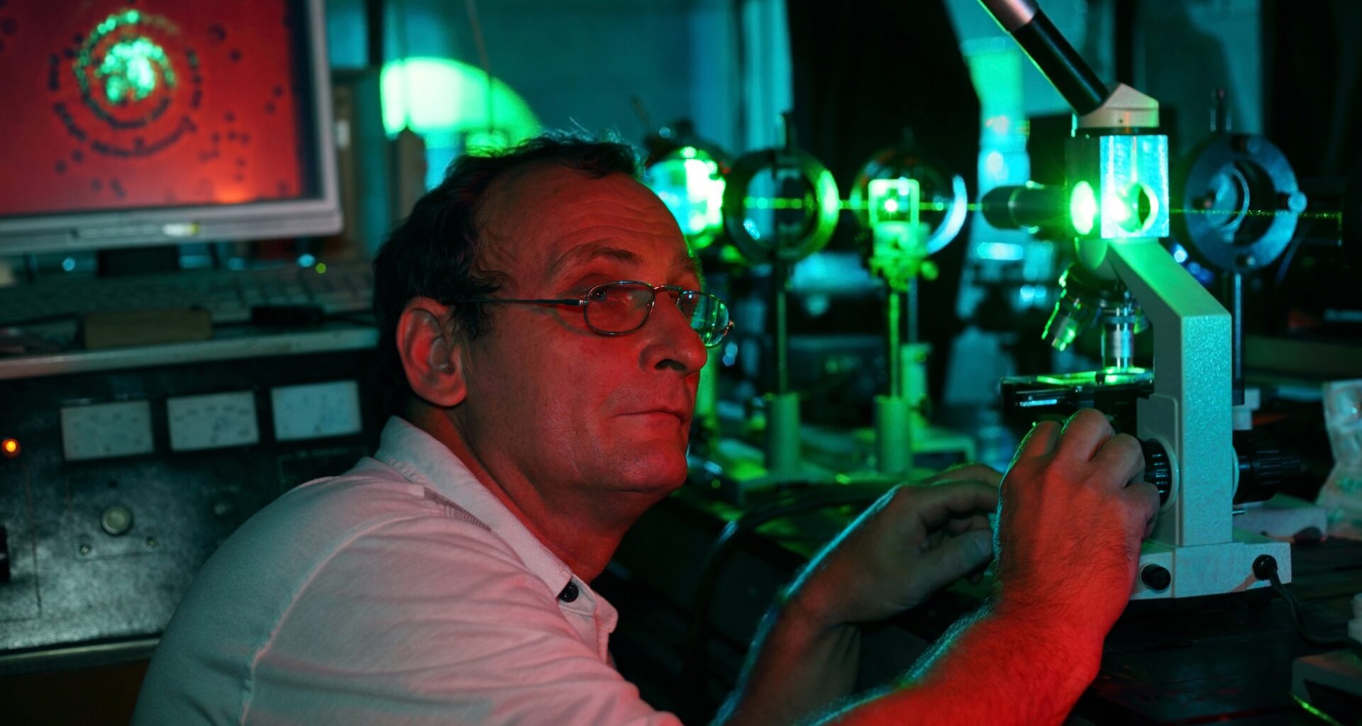 Scientists find a way to break molecular bonds with less energy