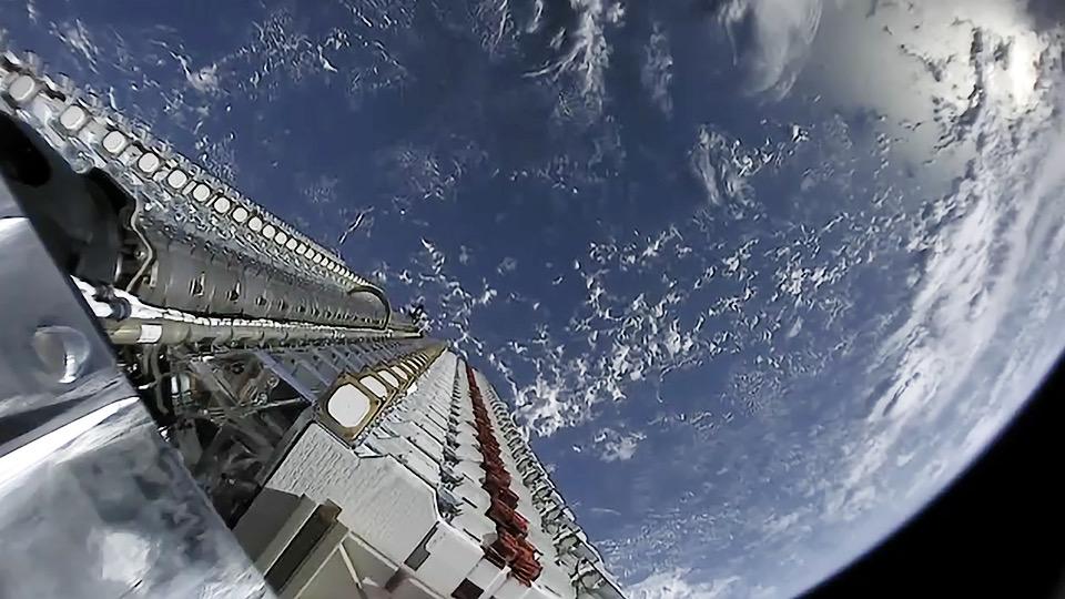 SpaceX Doubles Starlink Aviation Prices and Adds Continental Boundaries - Aviation International News