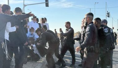 Haredim protest arrest of draft dodgers credit: Police Spokesperson