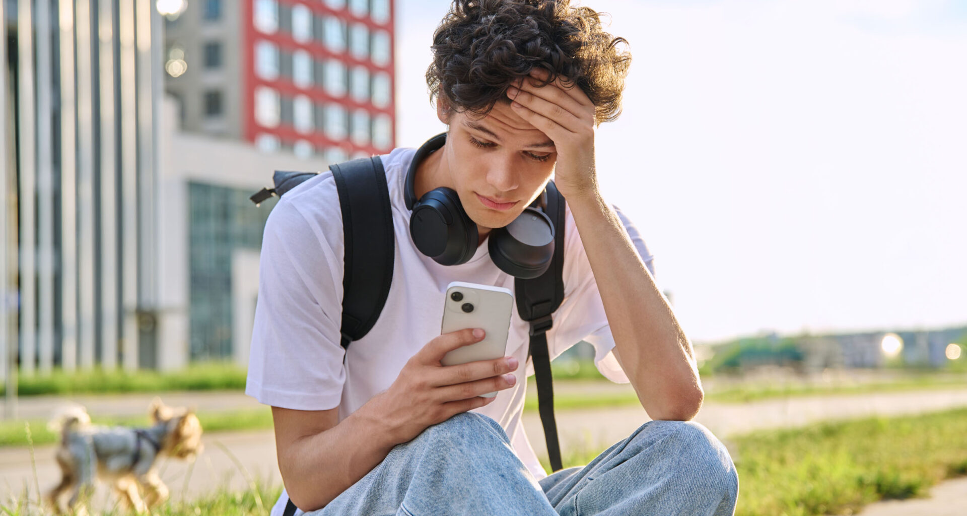 Heavy internet use may raise mental health risks for college men