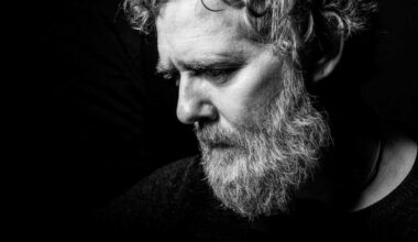 Glen Hansard headshot