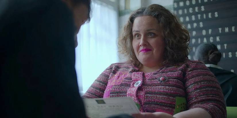 Martha sits across from Donnie in a diner in Baby Reindeer