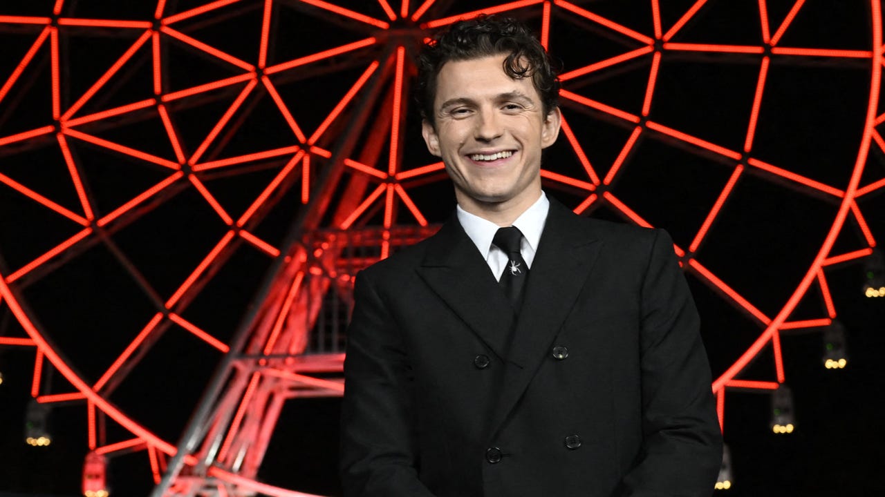 Spider-Man Producer Hopes Tom Holland Sticks Around in His Role 'Forever'