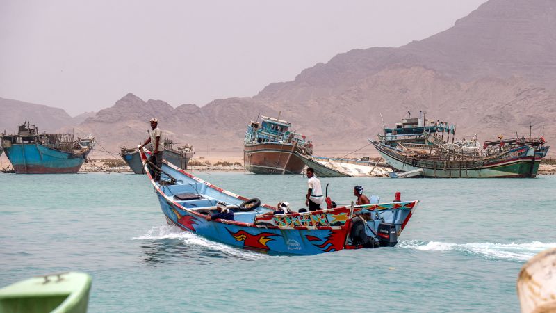 Live updates: US-Iran war news; US signals pause in Iran strikes will allow talks to progress