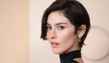Gracie Abrams’ ‘Daughter From Hell’ Album Reviews: What Critics Are Saying