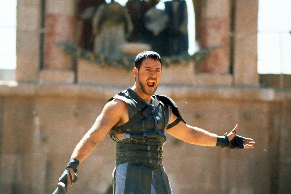 Russell Crowe became man set