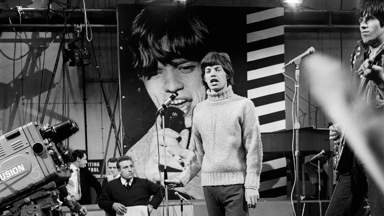 Mick Jagger talking on TV show