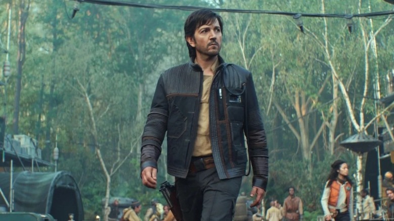 Diego Luna as Andor walking