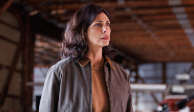 Sheriff Country's Morena Baccarin Starred In The Remake Of Hit '80s Sci-Fi Series