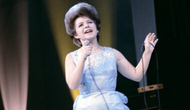 The No. 1 Song On July 15, 1960 Hits Harder Today