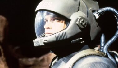 5 Forgotten Sci-Fi Shows From The '90s That You Have To Watch