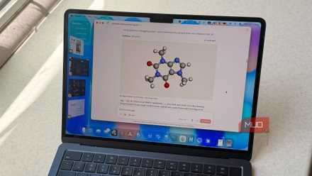 Laptop showing Claude draw a molecule and render it in 3D