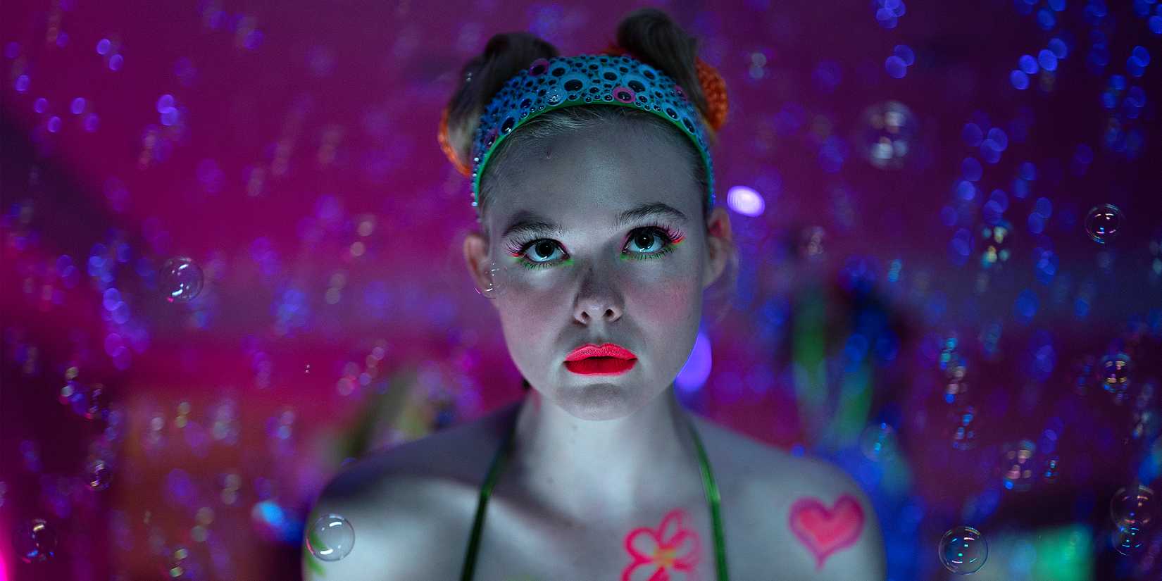 Margo's-Got-Money-Troubles-Elle-Fanning