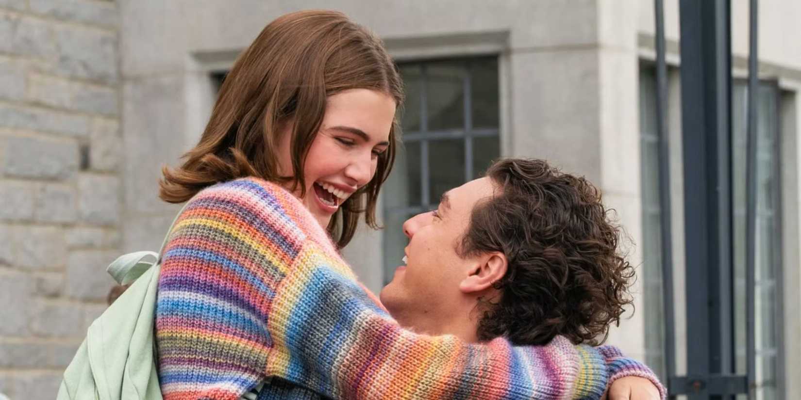 Hannah Wells (Ella Bright) and Garrett Graham (Belmont Cameli) in 'Off Campus' Season 1.