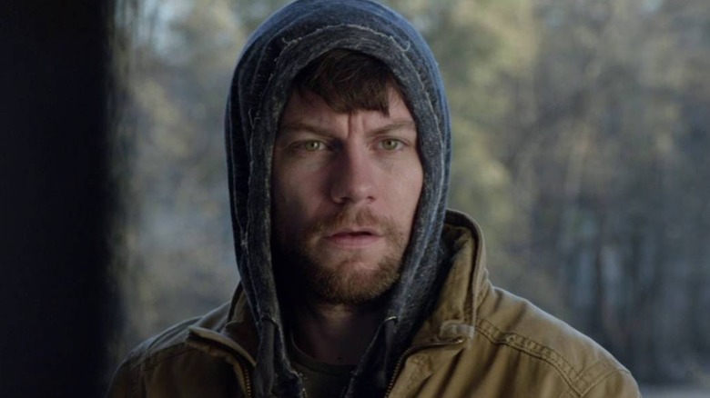 Kyle Barnes (Patrick Fugit) wearing his hood up on 