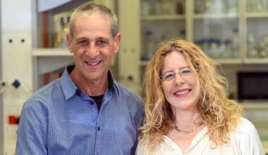 A family dinner led two Israeli scientists to a clue about life’s origins