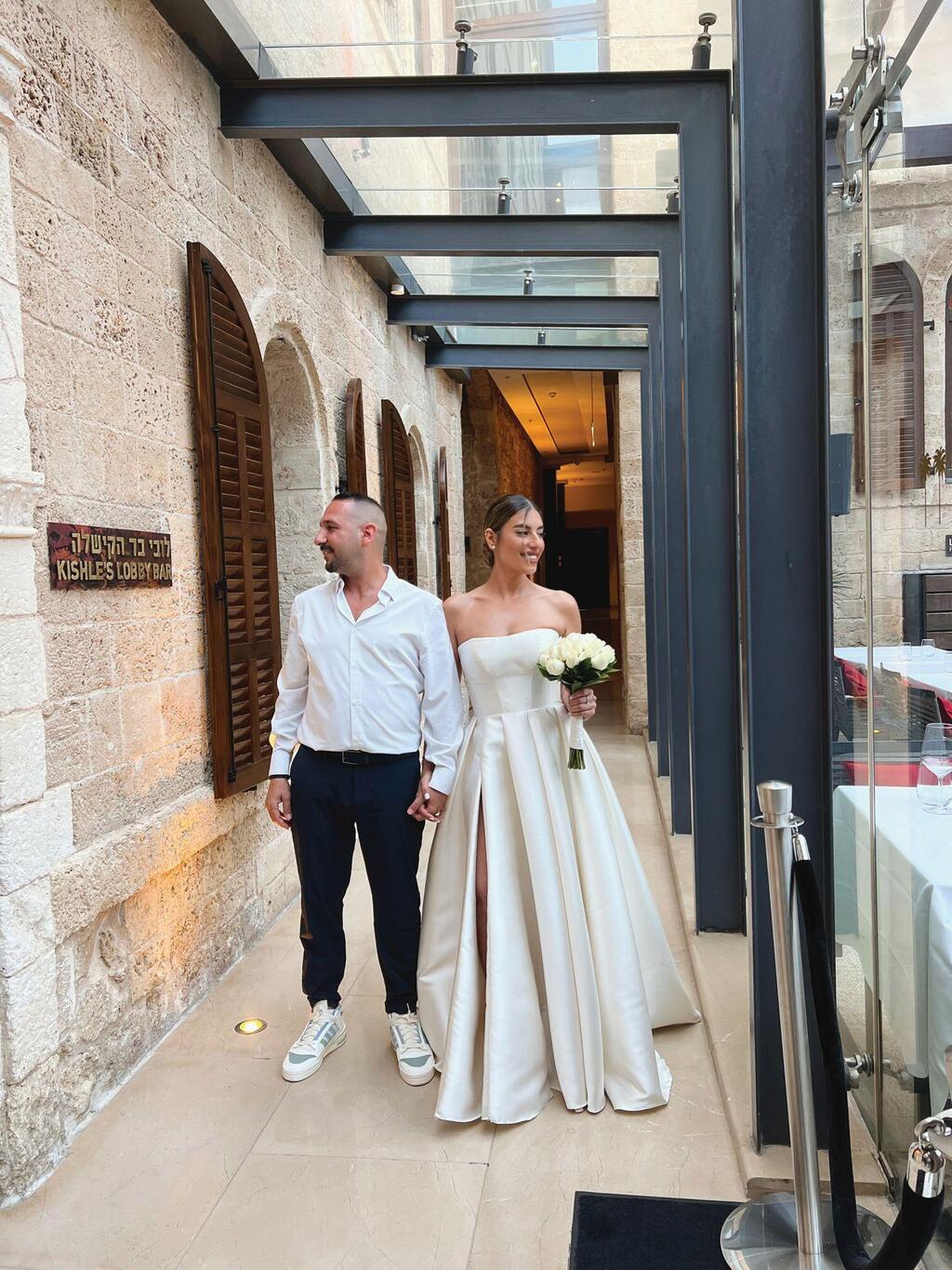 Nati and Bat El at their wedding (Photo: Ross Photography) נתי ובתאל בחתונתם