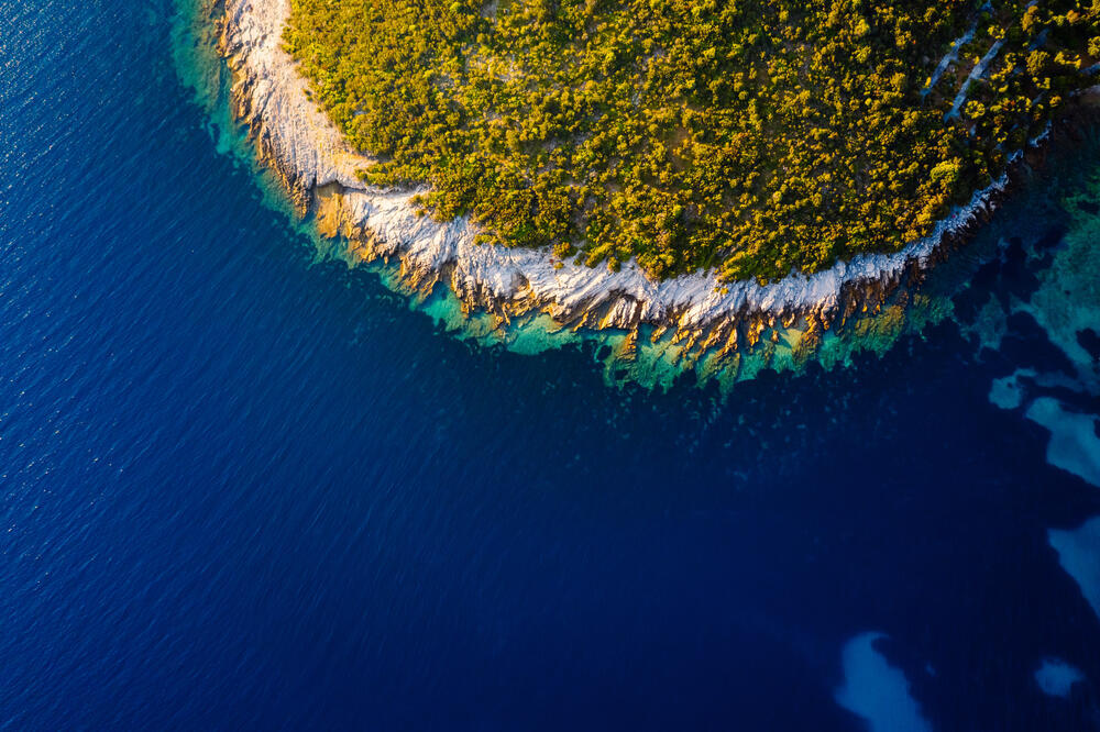 Lošinj, Croatia (Photo: Creative Travel Projects / shutterstock) האי לושיני, קרואטיה