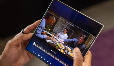 Image showing an AI cropping tool on a foldable phone