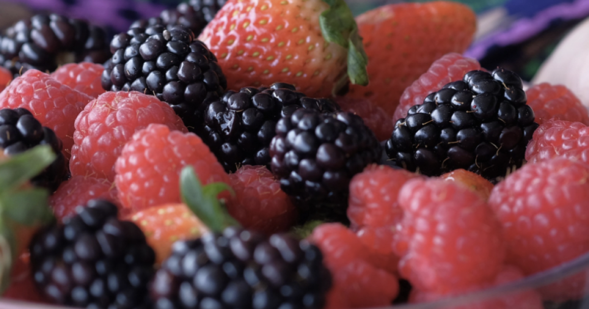 Forget the supplements, and bring on the berries