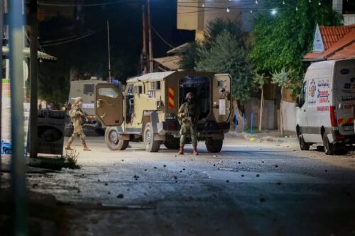 Israeli Army Extends Closure Of Three Refugee Camps |