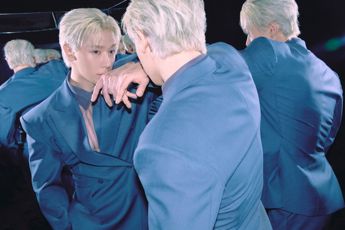 WONHO Core image looking into from mirror