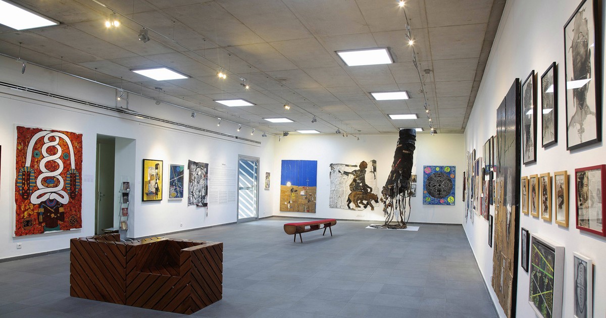 East African Billionaire Hassanein Hiridjee plans to close Paris gallery to focus on local African talent