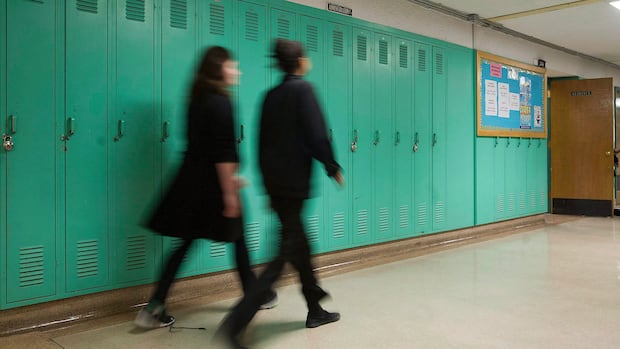 Ontario mental health providers stretched thin ahead of return to school