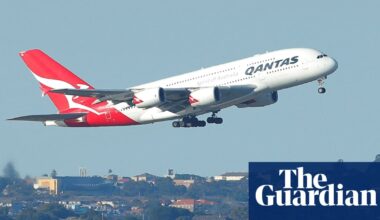 Qantas profits dip to lowest in four years as jet fuel costs climb after Iran conflict | Qantas