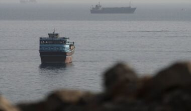 Live updates: US-Iran war news; Iran discusses Strait of Hormuz deal with Oman but denies talks planned with US