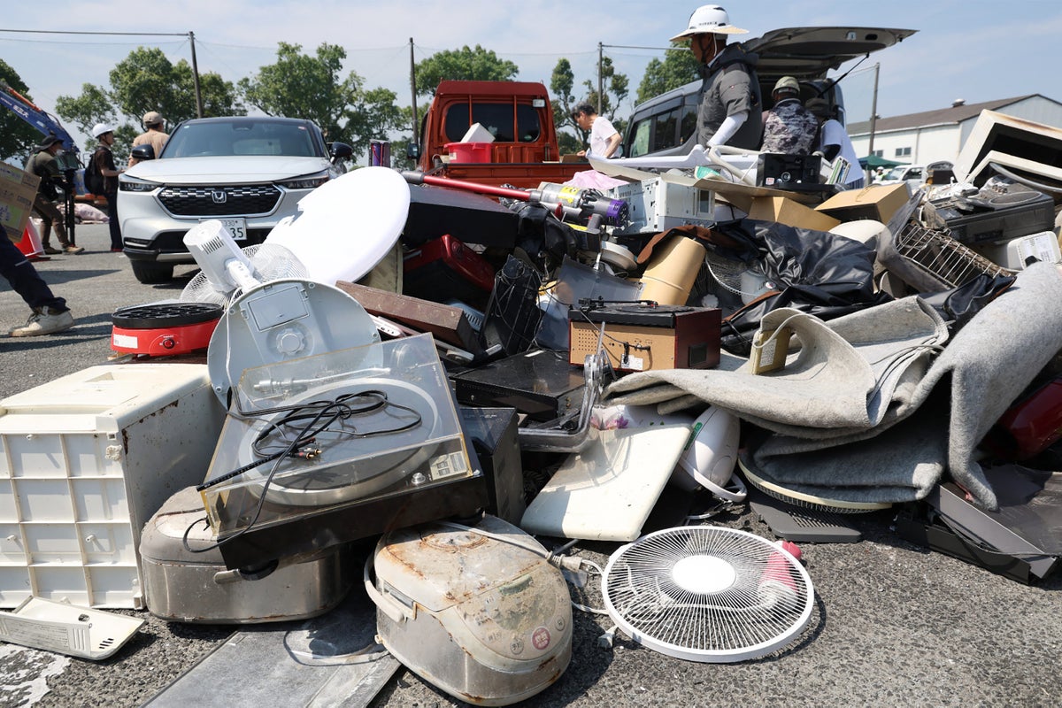 Claims of ‘man-made earthquake’ take over Japanese internet after Kumamoto disaster kills 38