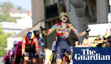Wiebes outsprints Le Court and Vollering to win Tour de France Femmes opening stage | Tour de France Femmes