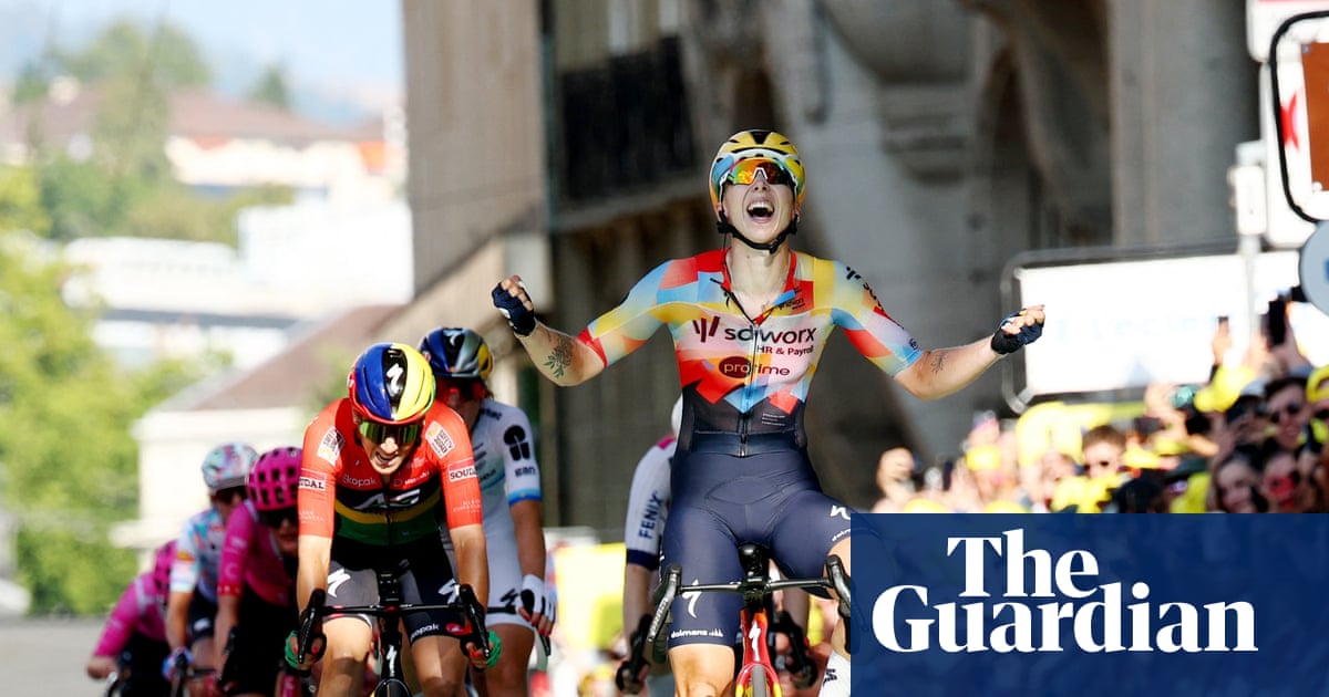 Wiebes outsprints Le Court and Vollering to win Tour de France Femmes opening stage | Tour de France Femmes