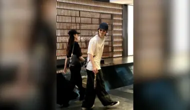 Van Ness Wu seen with a woman believed to be his wife Emi Aramaki at Marina Bay Sands on Aug 13.